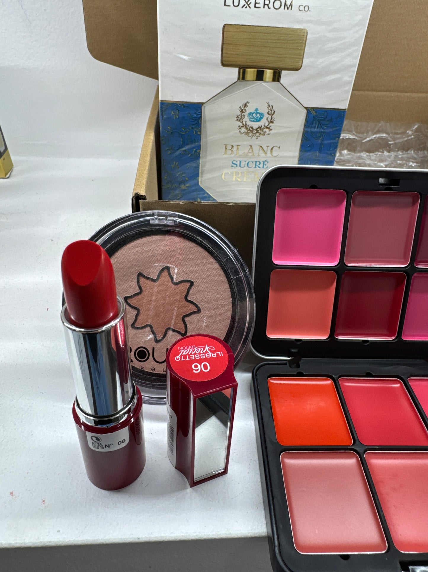 Box - Set Cosmetici di 6 Prodotti