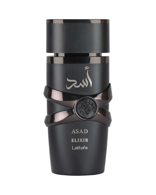 Primo piano del massiccio flacone nero opaco con dettagli e scritte metalliche dorate del profumo da uomo Lattafa Asad Elixir Eau de Parfum 100ml