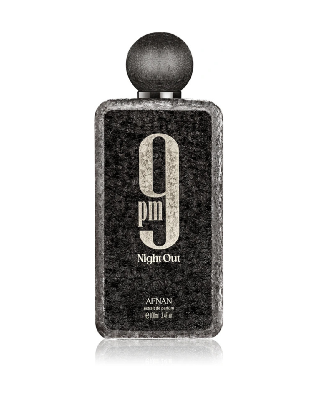 Dettaglio del flacone nero texturizzato del profumo Afnan 9pm Night Out Extrait de Parfum 100ml, fragranza di lusso degli Emirati Arabi Uniti.